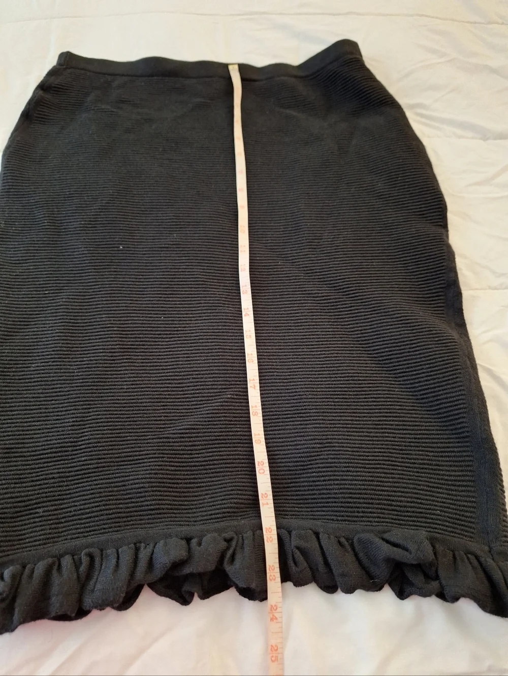Carmen Marc Valvo Large Black Knit Pencil Skirt Ruffle Detail